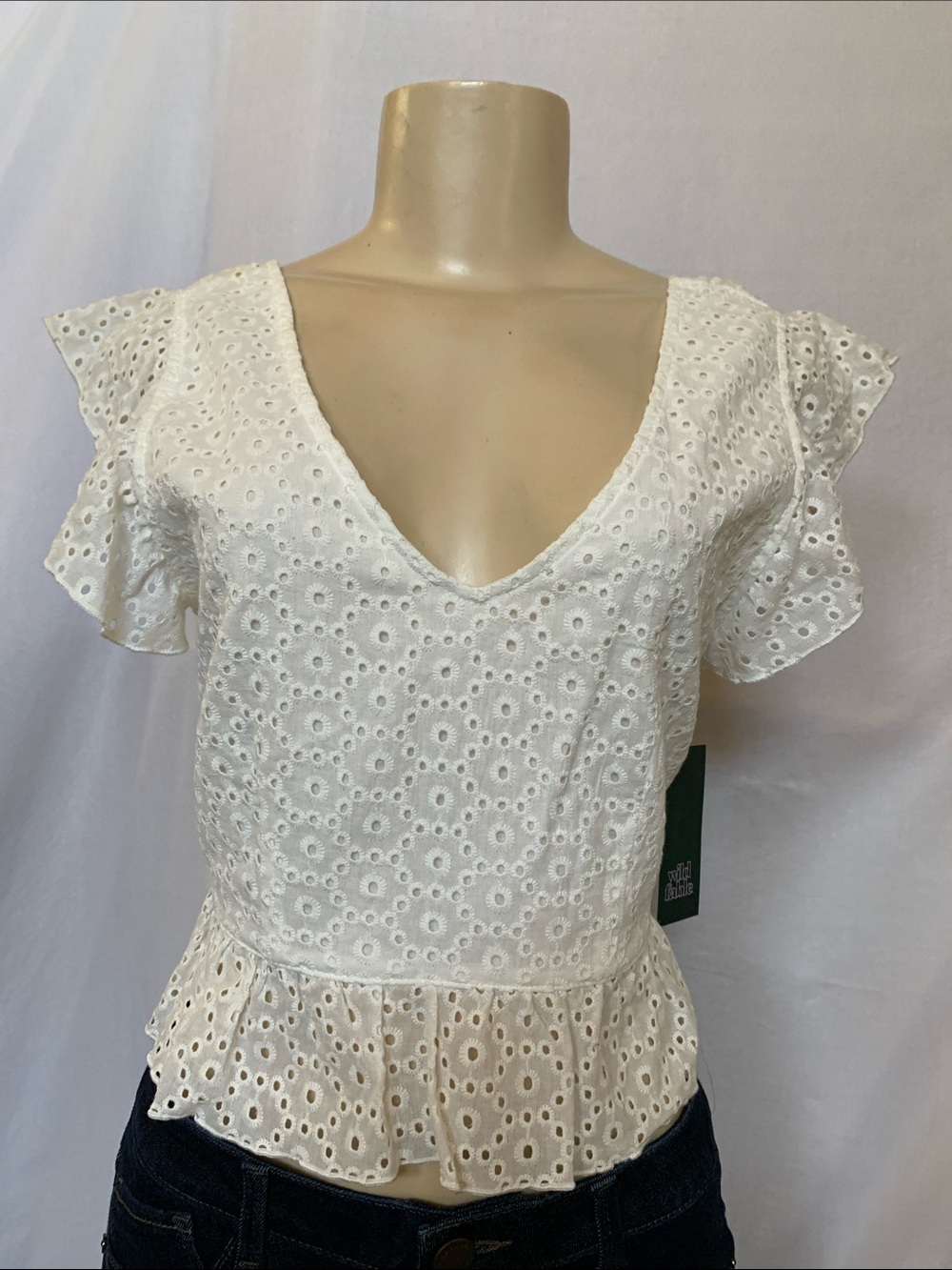 WILD FABLE Eyelet Peplum V-Neck Top - White Size Small